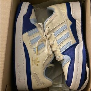Adidas Women's Cream and Blue Sneakers